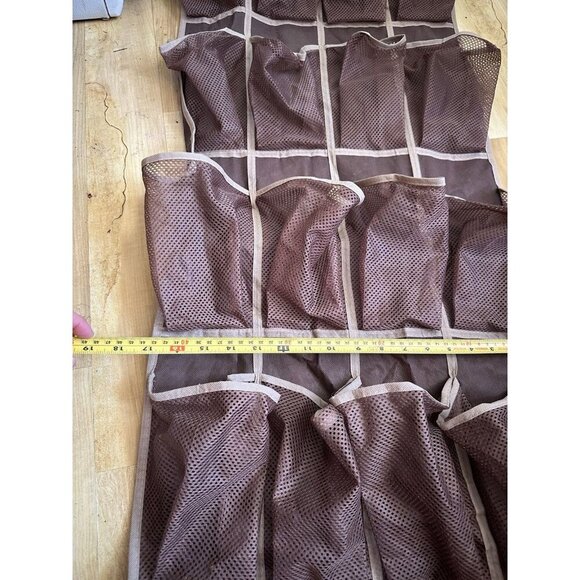 24 piece brown hanging shoe rack - Picture 5 of 9